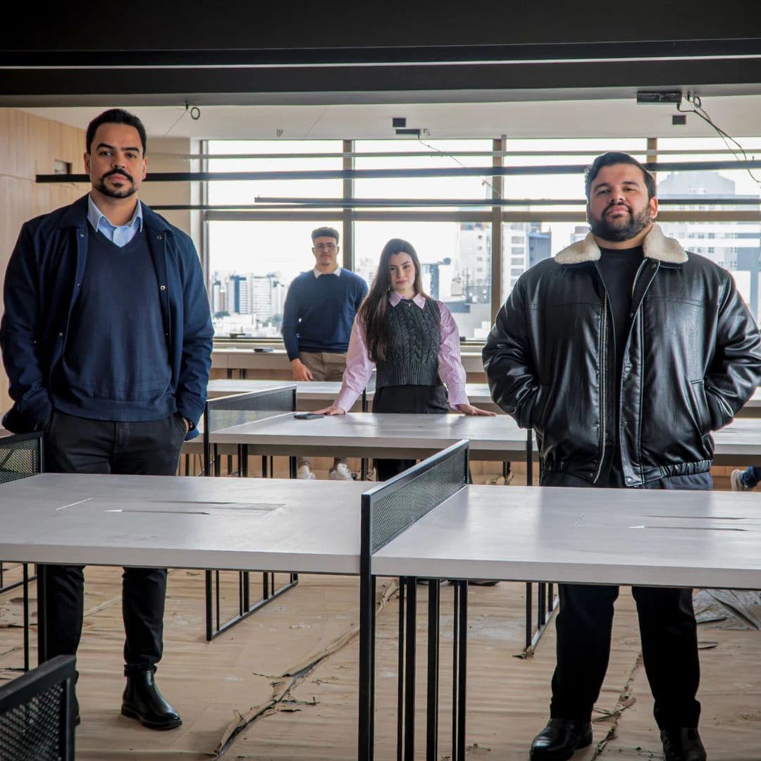 Time da agência LIST no escritório em Curitiba
